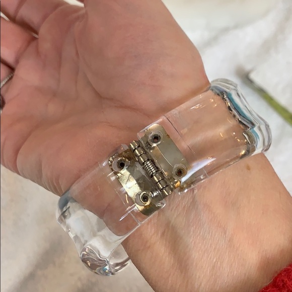 Clear hinged bracelet plastic - Picture 9 of 14